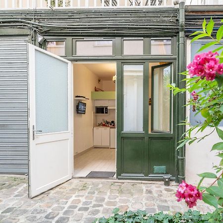 Little Boudoir Of Paris Champs-Elysees Apartment Bagian luar foto