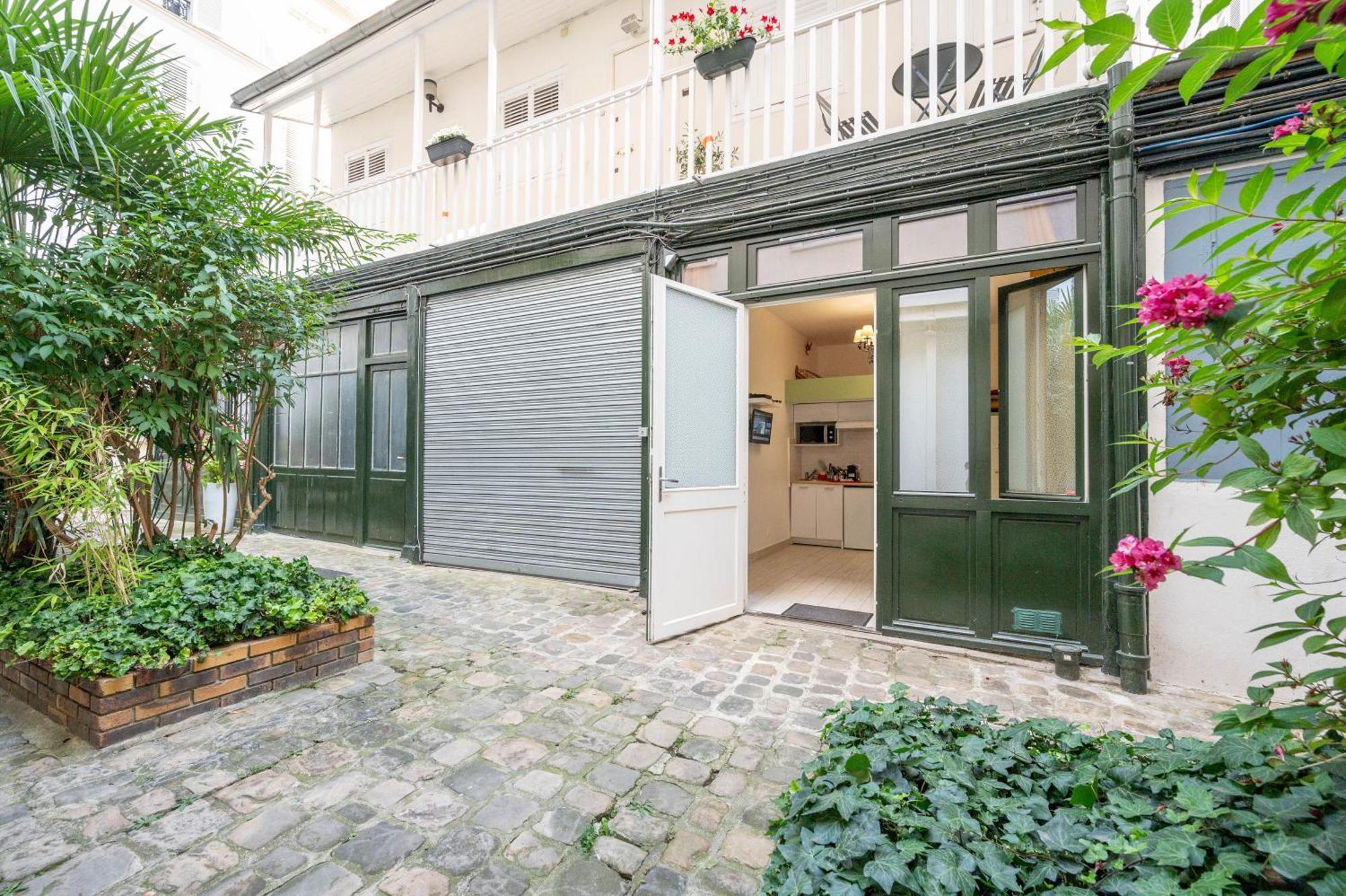 Little Boudoir Of Paris Champs-Elysees Bagian luar foto