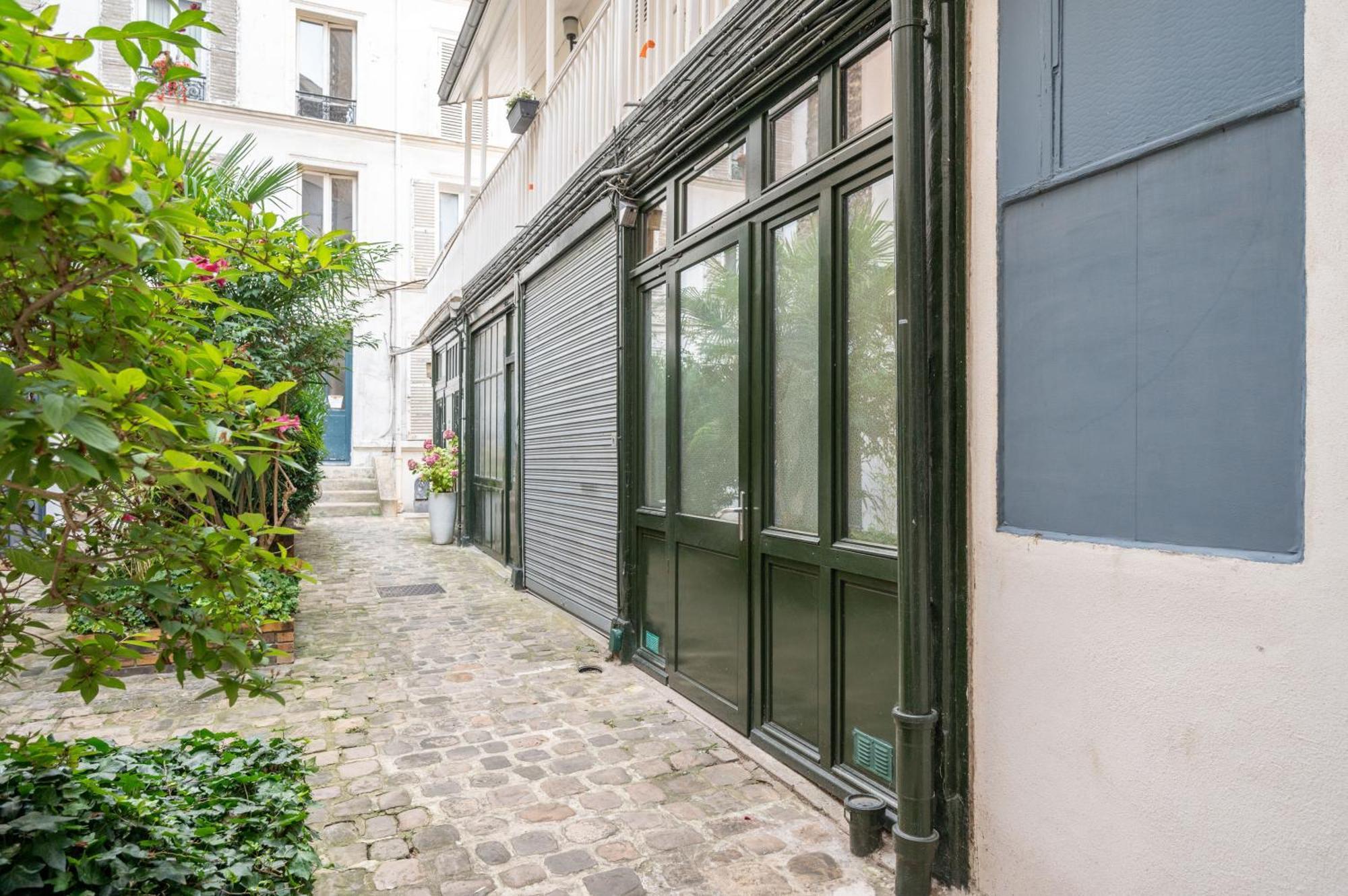 Little Boudoir Of Paris Champs-Elysees Apartment Bagian luar foto