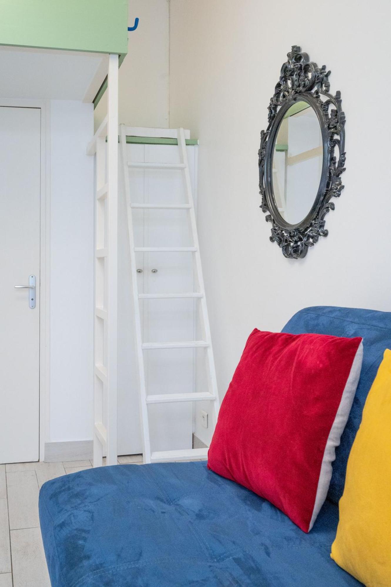 Little Boudoir Of Paris Champs-Elysees Bagian luar foto