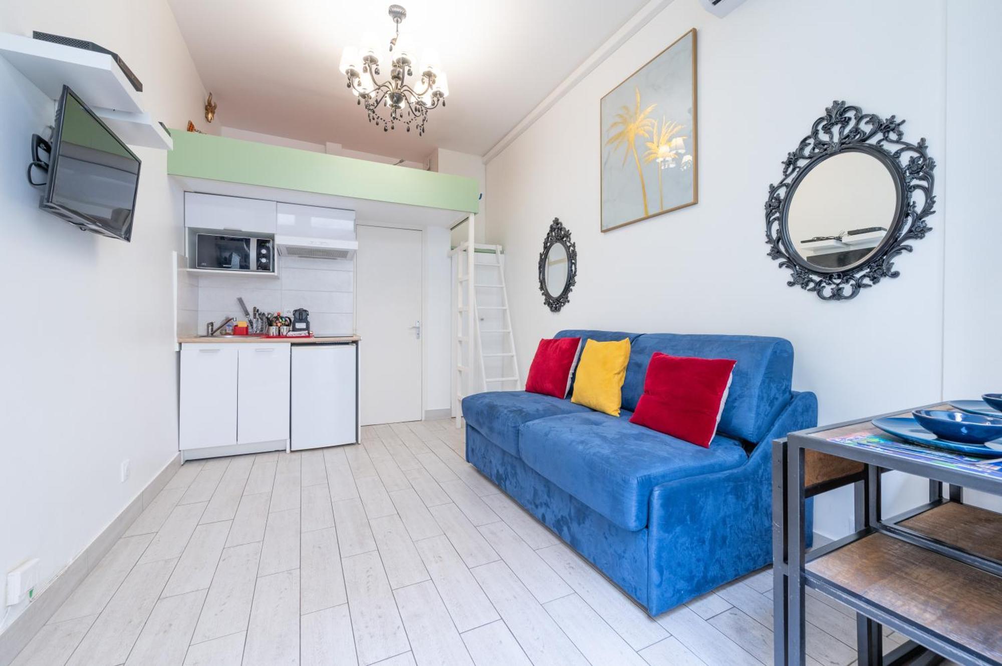 Little Boudoir Of Paris Champs-Elysees Bagian luar foto