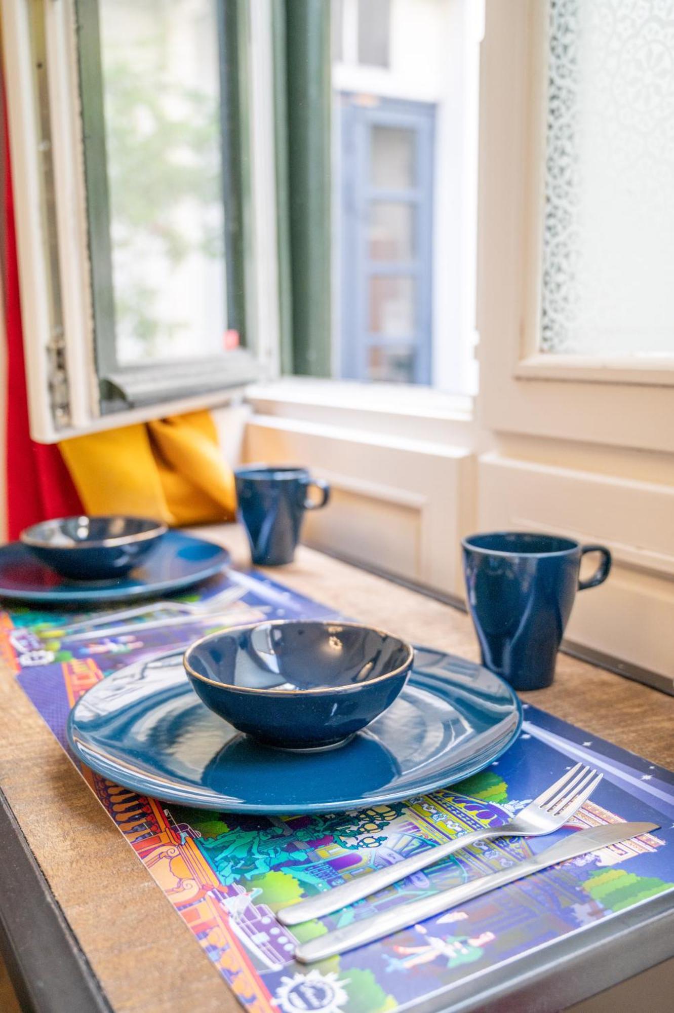 Little Boudoir Of Paris Champs-Elysees Apartment Bagian luar foto